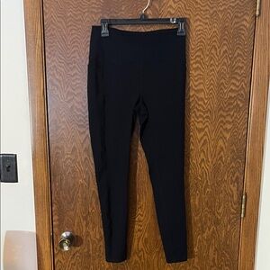 Black  Sketchers “Go Walk” high waisted Leggings with back and side pockets. Med